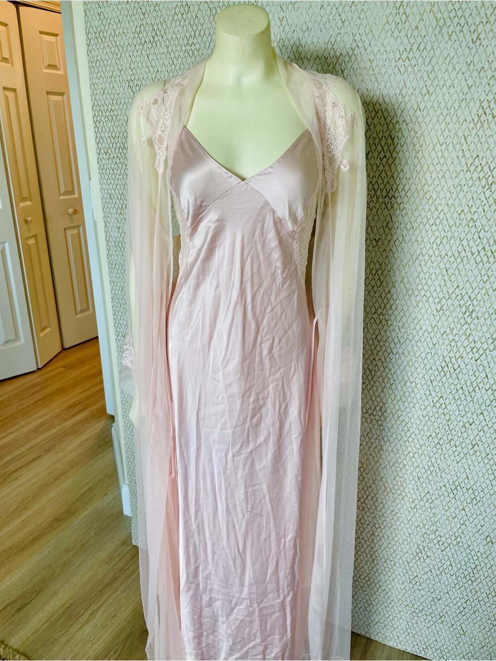 Vintage VS Pink Bridal Silky Lace-Trim Long Slip Nightgown and Sheer Robe